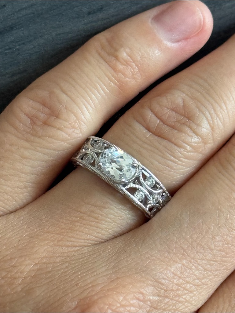 Tacori Silver Filigree Ring With Clear Center Stones 120$